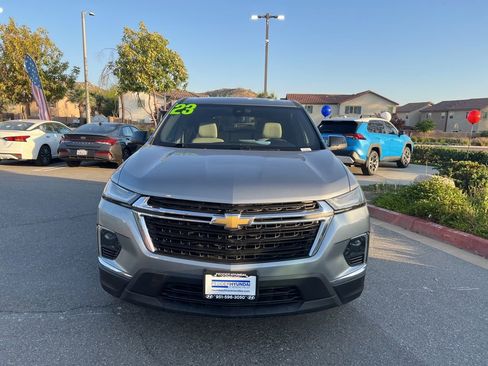Used 2023 Chevrolet Traverse LS FWD image 3