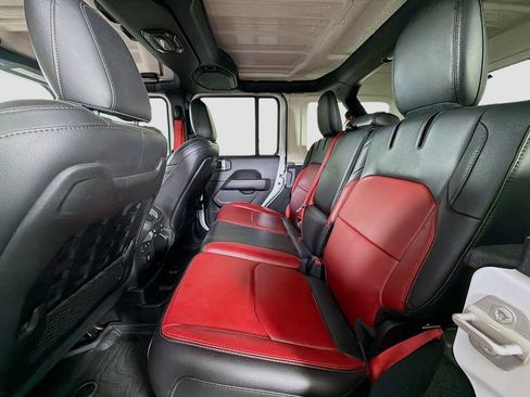 Used 2023 Jeep Wrangler Unlimited Rubicon 4xe AWD/4WD image 24