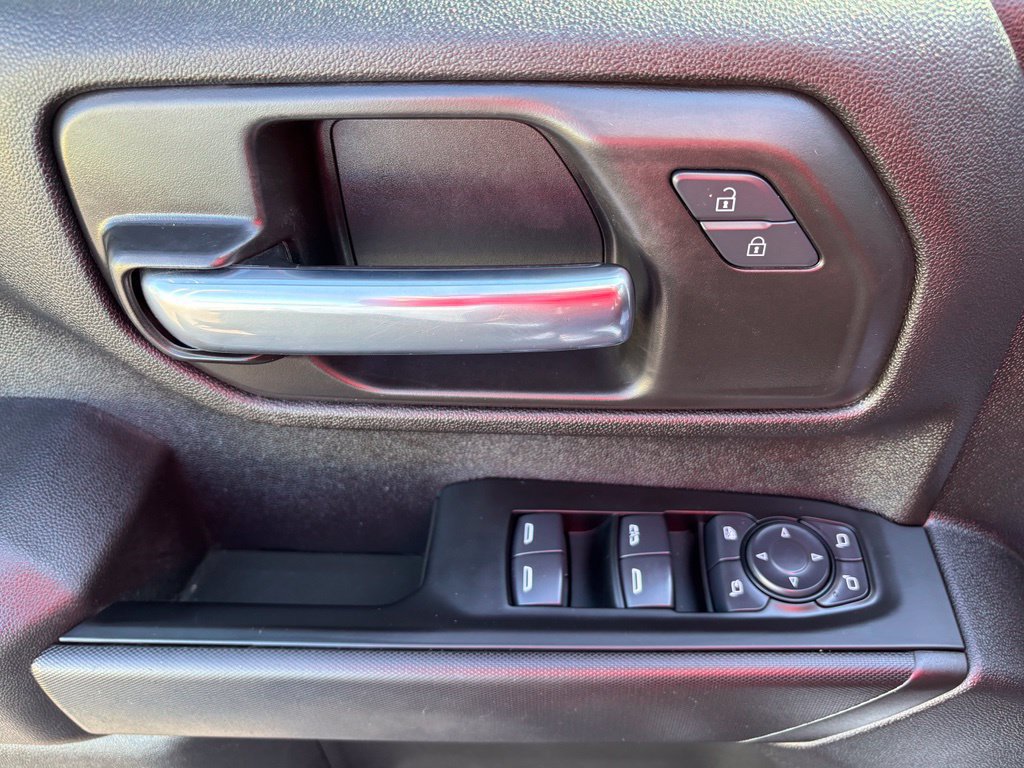 Used 2025 GMC Sierra 3500 Pro AWD/4WD image 12