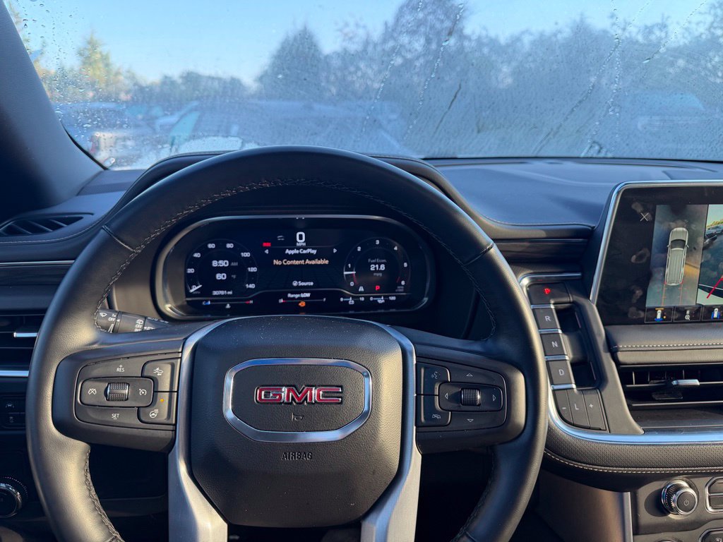 Used 2023 GMC Yukon SLT w/ SLT Premium Package RWD image 3