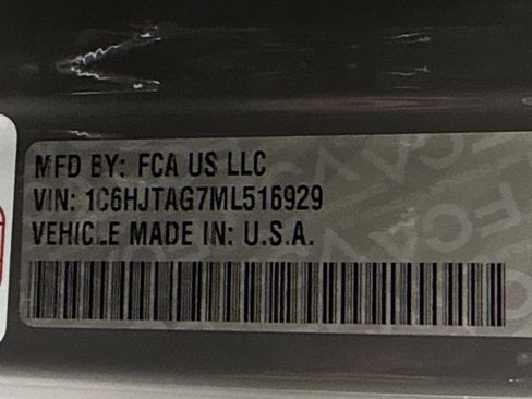 Used 2021 Jeep Gladiator Sport image 40