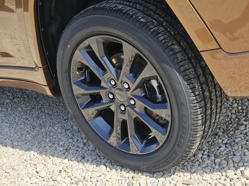 New 2026 Jeep Grand Cherokee Limited AWD/4WD image 6