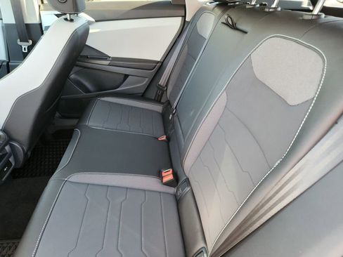 New 2025 Volkswagen Taos SE image 12