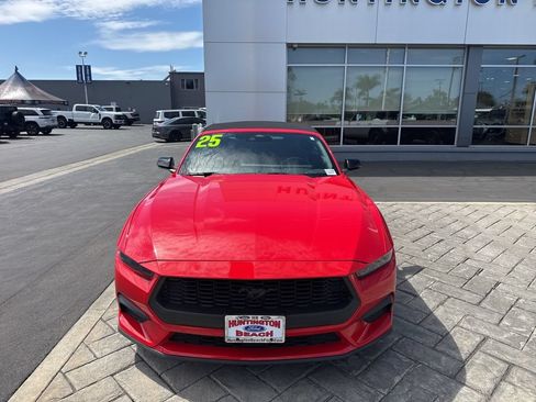 Used 2025 Ford Mustang Premium RWD image 27