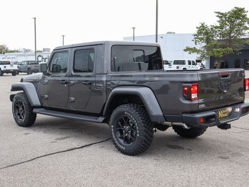 New 2025 Jeep Gladiator High Tide image 9