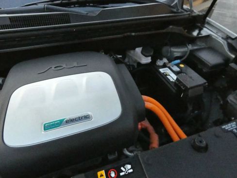 Used 2018 Kia Soul EV image 69