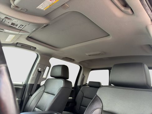 Used 2019 GMC Sierra 2500 SLT w/ Duramax Plus Package AWD/4WD image 24