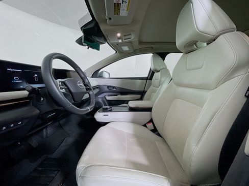 Used 2025 Nissan Ariya FWD image 13