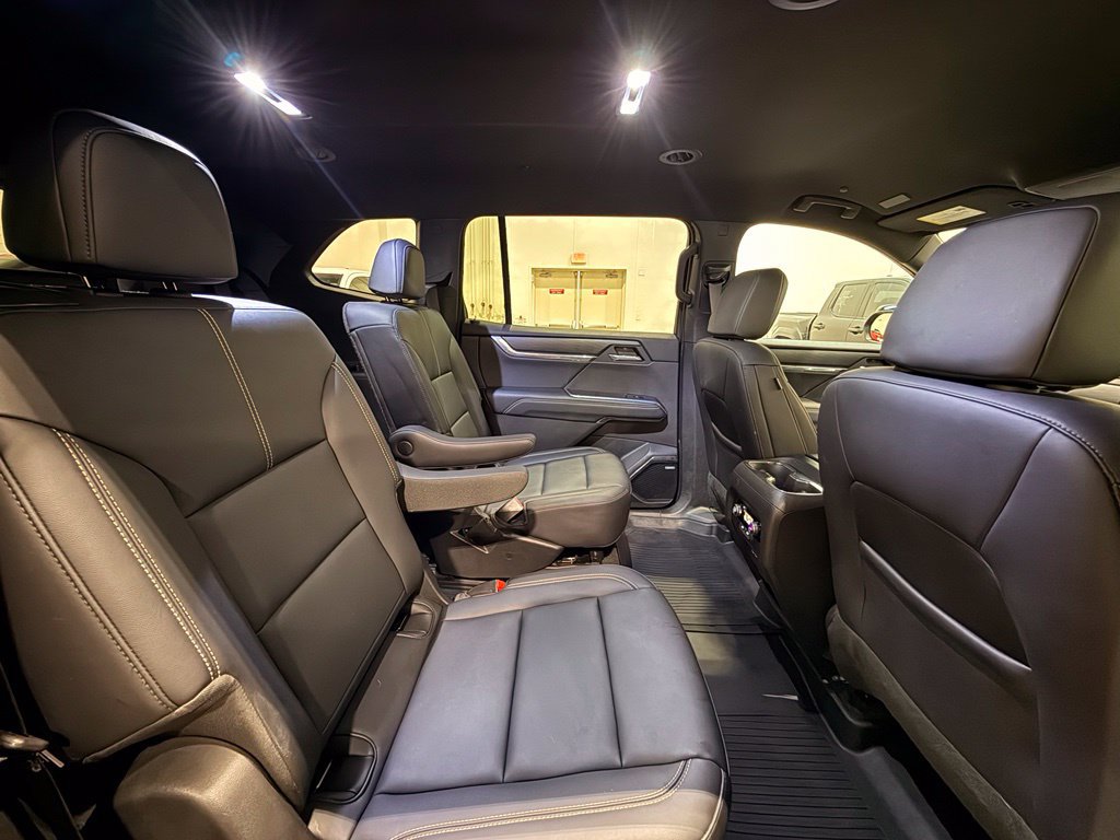 Used 2025 GMC Acadia Elevation w/ Elevation Premium Package FWD image 33