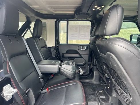 Used 2020 Jeep Wrangler Unlimited Rubicon w/ Dual Top Group AWD/4WD image 13