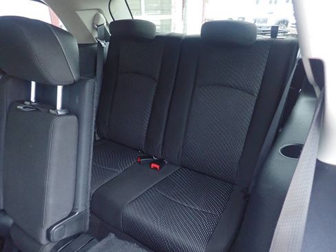 Used 2018 Dodge Journey SE image 13
