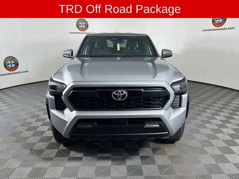 Used 2025 Toyota Tacoma TRD Off-Road AWD/4WD image 14