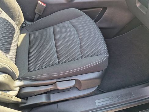 Used 2024 GMC Terrain SLE w/ Elevation Edition FWD image 28