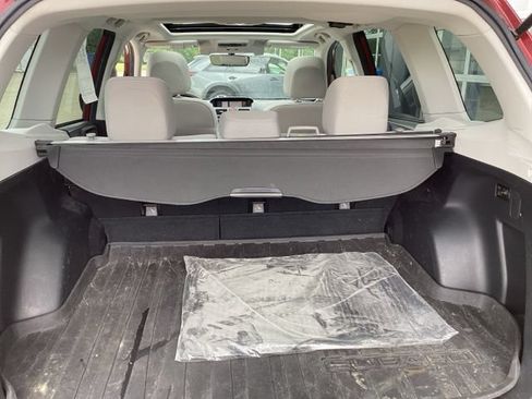 Used 2018 Subaru Forester 2.5i Premium AWD/4WD image 13