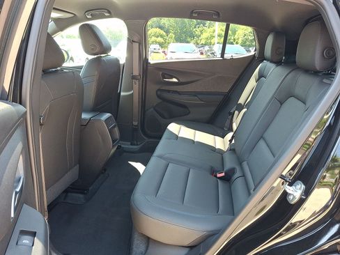 Used 2024 Buick Envista Sport Touring w/ Convenience I Package FWD image 20