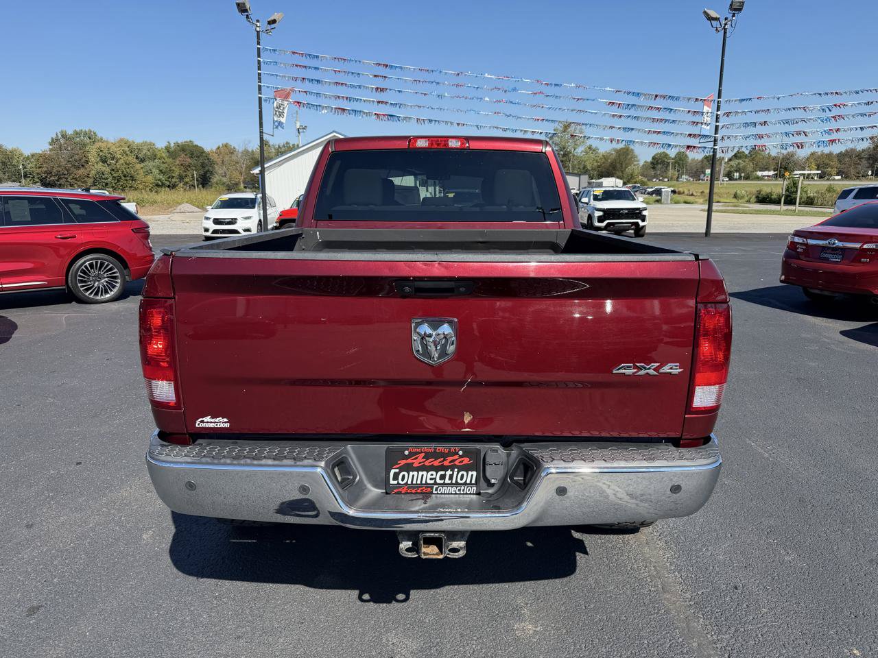 Used 2018 RAM 2500 Tradesman w/ Chrome Appearance Group AWD/4WD image 5