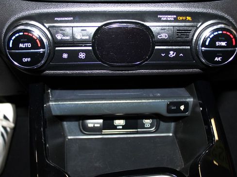 Used 2023 Kia Soul GT-Line image 19