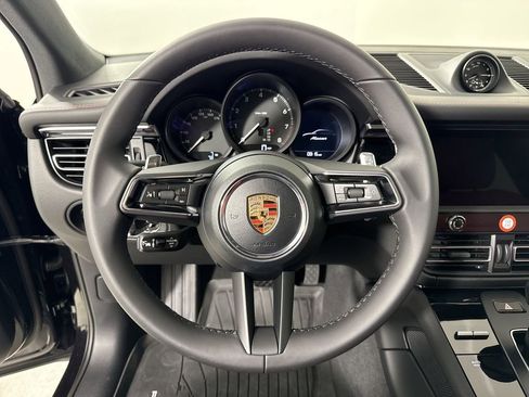 New 2026 Porsche Macan image 36