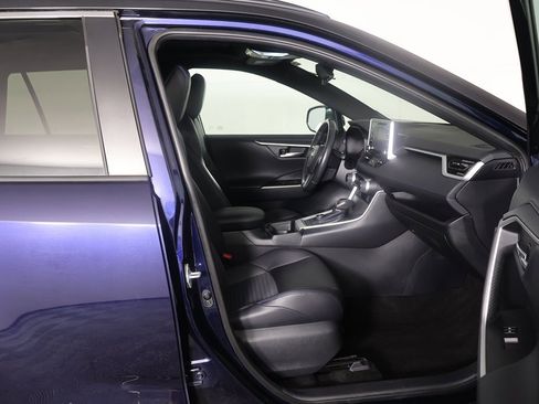 Used 2019 Toyota RAV4 XSE image 30