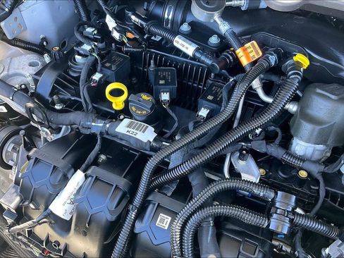 Certified 2022 Ford Edge SE image 31