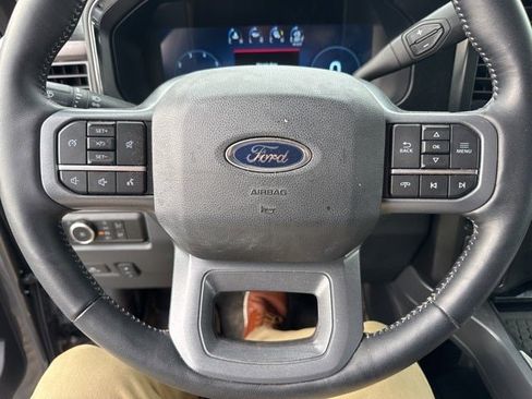 Used 2024 Ford F350 Lariat w/ Black Appearance Package image 41