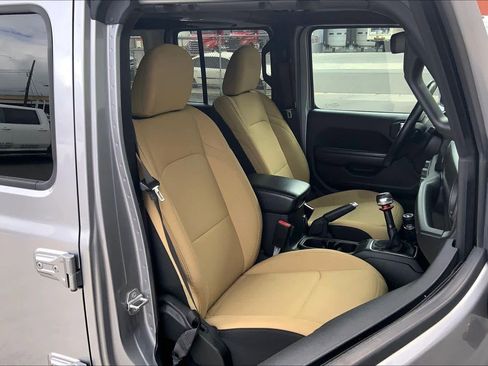 Used 2021 Jeep Wrangler Unlimited Sport image 14