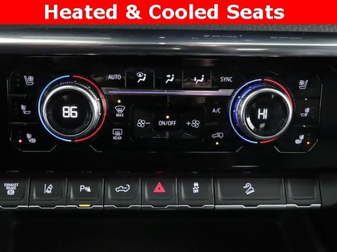 Used 2025 GMC Sierra 2500 Denali w/ Denali Reserve Package image 4