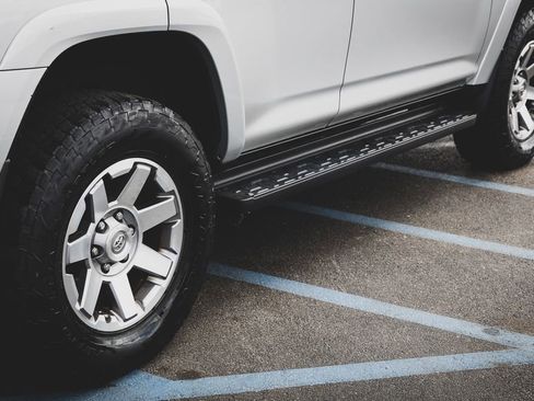 Used 2015 Toyota 4Runner Trail image 27