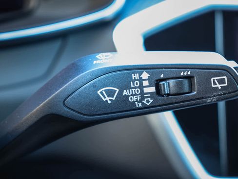 Used 2025 Audi RS 6 performance w/ Matte Carbon Package image 36