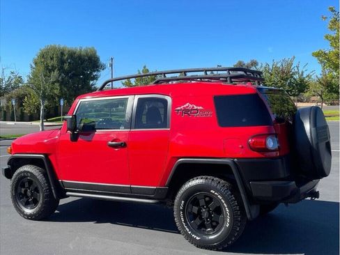 Used 2012 Toyota FJ Cruiser 4WD image 5