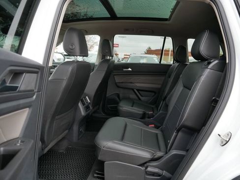 Certified 2023 Volkswagen Atlas SE w/ Panoramic Sunroof Package image 17