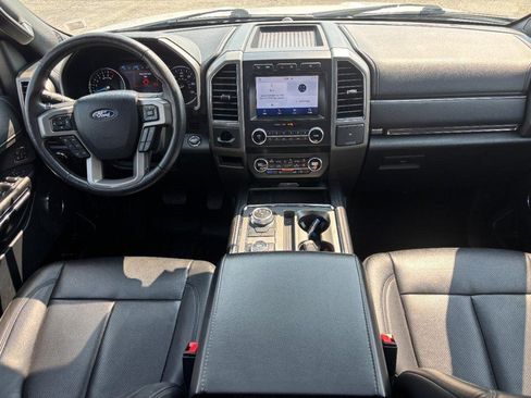 Used 2021 Ford Expedition XLT AWD/4WD image 16