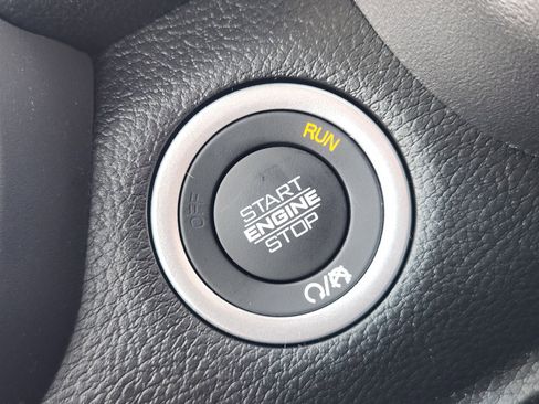 New 2026 RAM 1500 4x4 Crew Cab image 18