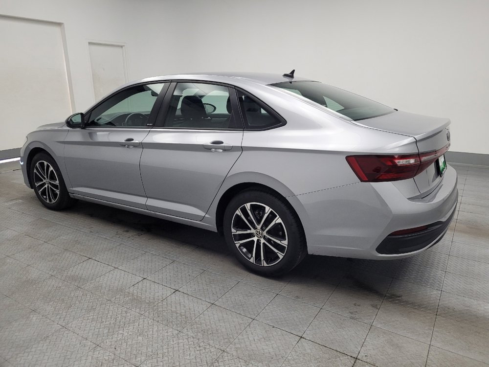 Used 2025 Volkswagen Jetta Sport FWD image 3
