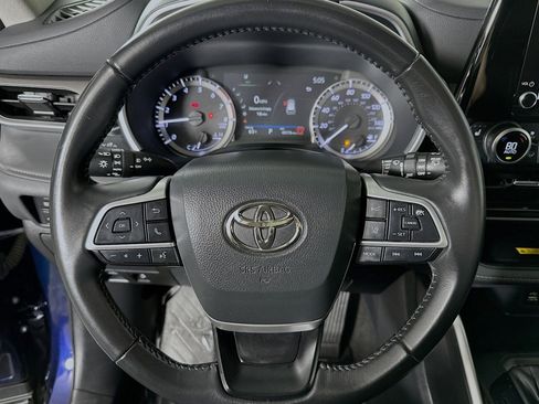 Used 2024 Toyota Highlander XLE image 20