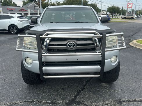 Used 2010 Toyota Tacoma PreRunner RWD image 9