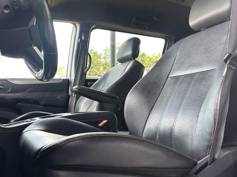 Used 2019 Dodge Grand Caravan GT image 10