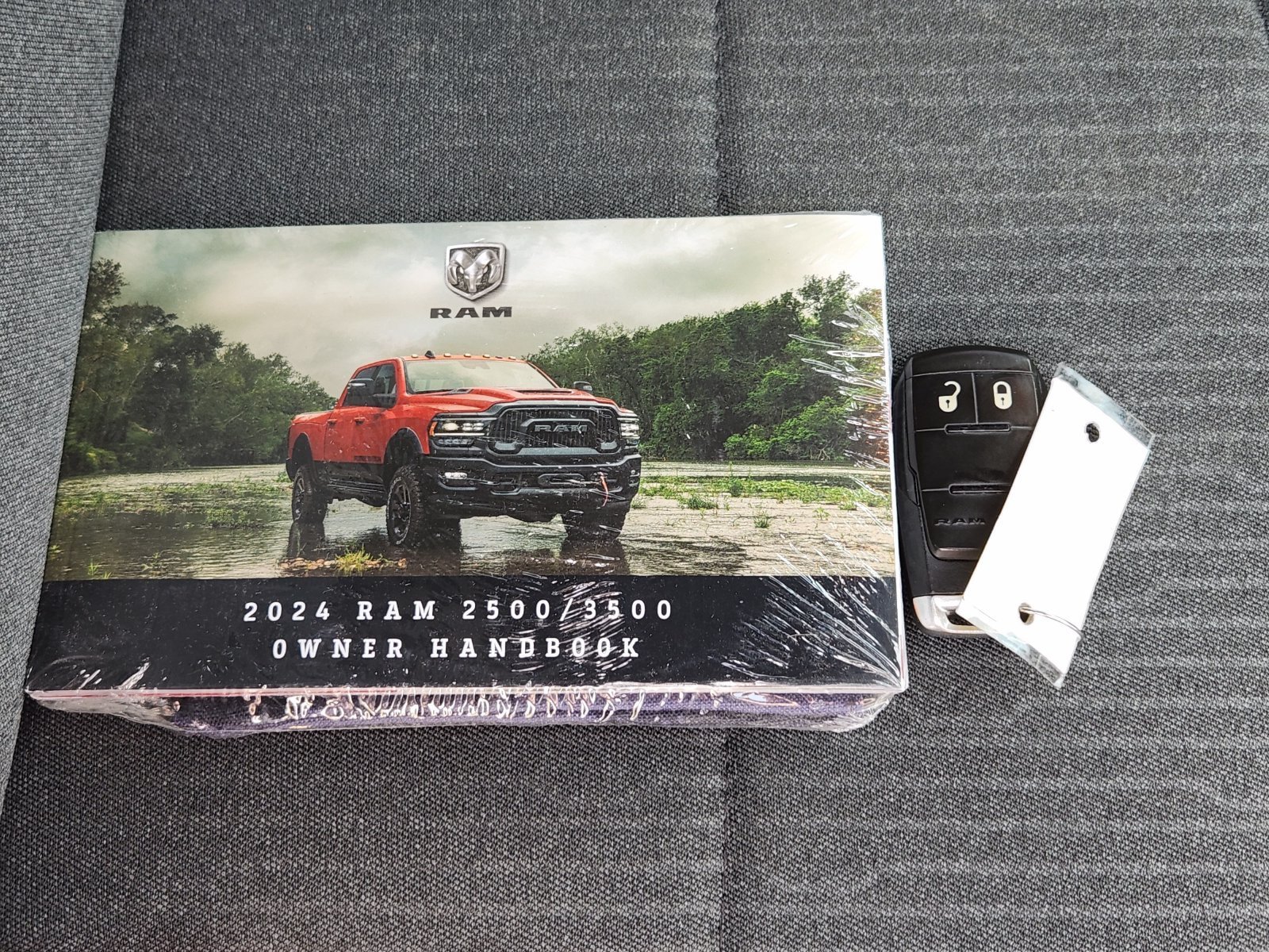 Used 2024 RAM 2500 Tradesman w/ Chrome Appearance Group AWD/4WD image 42