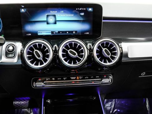 Used 2020 Mercedes-Benz GLB 250 image 26