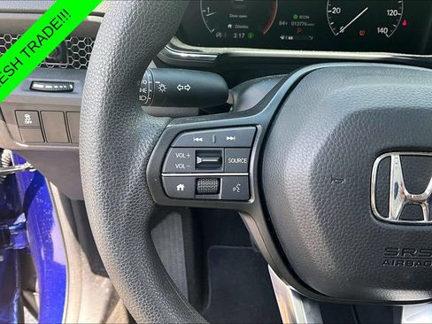 Used 2025 Honda CR-V EX image 11