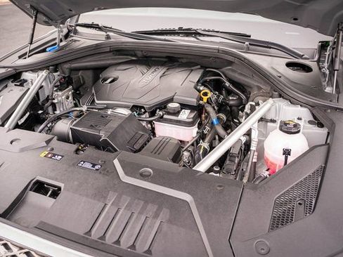 Used 2025 Genesis GV70 2.5T image 36