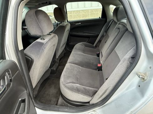 Used 2013 Chevrolet Impala LT w/ LT Sunroof Package image 11