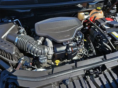 Certified 2022 Cadillac XT5 Sportv image 28