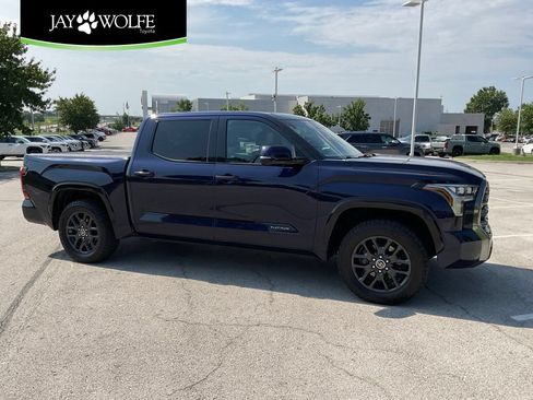 Used 2023 Toyota Tundra Platinum w/ Advanced Package AWD/4WD image 1