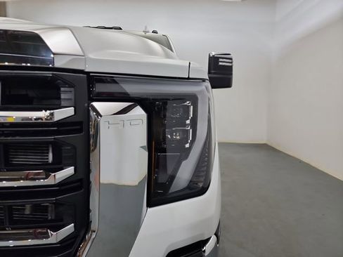 New 2026 GMC Sierra 2500 SLT w/ SLT Premium Package image 37