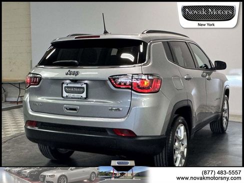 Used 2023 Jeep Compass Latitude w/ Sun and Sound Group AWD/4WD image 10