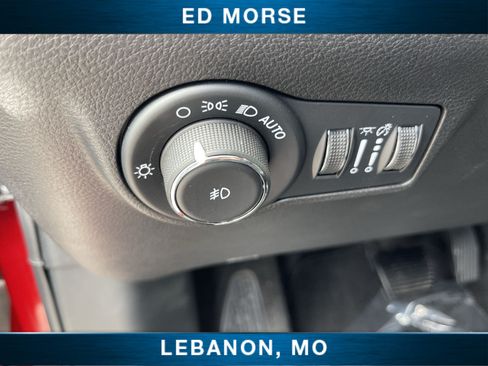 Used 2025 Jeep Compass Limited AWD/4WD image 17