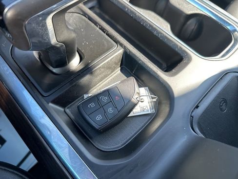 Used 2022 GMC Sierra 1500 SLT w/ SLT Convenience Package image 29