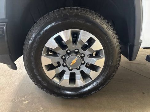 Used 2025 Chevrolet Silverado 2500 Custom w/ Custom Value Package AWD/4WD image 7