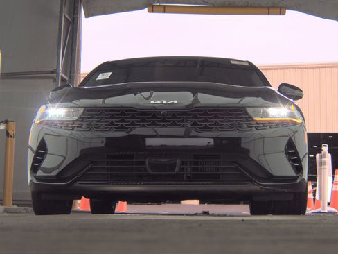 Used 2022 Kia K5 EX w/ EX Premium Package image 3